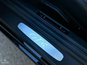 Porsche 718 Cayman GT4 - 2020