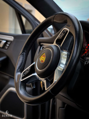 Porsche Macan Turbo - 2014