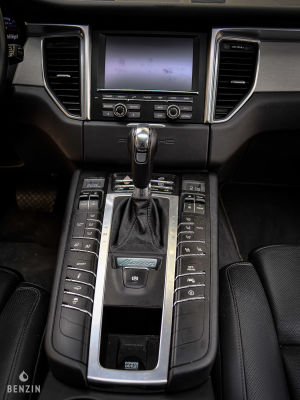 Porsche Macan Turbo - 2014