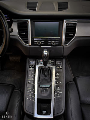 Porsche Macan Turbo - 2014