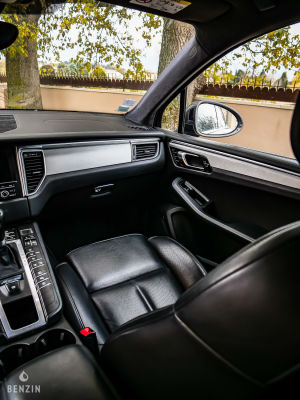 Porsche Macan Turbo - 2014