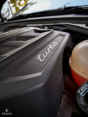 Porsche Macan Turbo - 2014