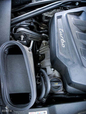 Porsche Macan Turbo - 2014