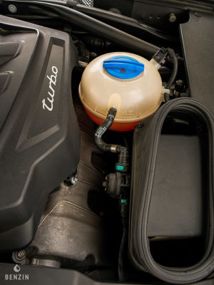 Porsche Macan Turbo - 2014