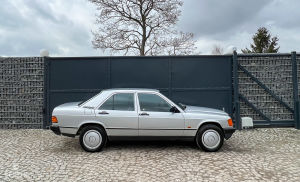 Mercedes-Benz 190E - 1987