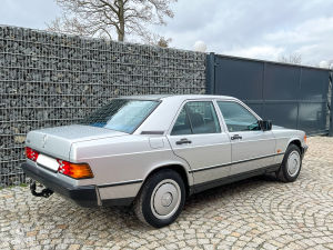 Mercedes-Benz 190E - 1987