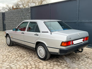 Mercedes-Benz 190E - 1987