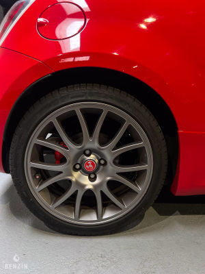 Abarth 695 Tributo Ferrari N°424/1649 - 2010