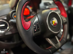 Abarth 695 Tributo Ferrari N°424/1649 - 2010