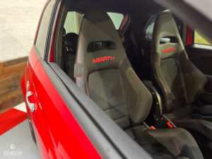 Abarth 695 Tributo Ferrari N°424/1649 - 2010