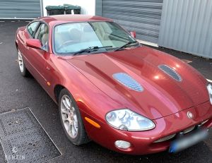 Jaguar XKR RHD - 2001