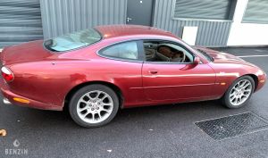 Jaguar XKR RHD - 2001