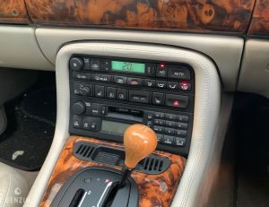 Jaguar XKR RHD - 2001