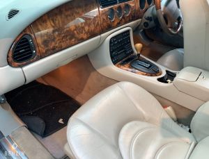 Jaguar XKR RHD - 2001