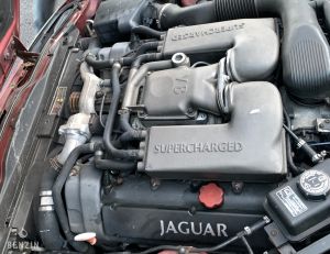 Jaguar XKR RHD - 2001