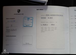 Porsche 911 type 996 Carrera 4S - 2005