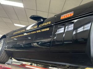 Chevrolet Corvette C4 Indy 500 Pace Car - 1986