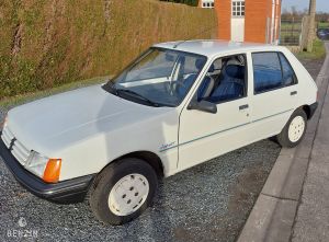 Peugeot 205 Junior - 1989
