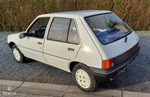 Peugeot 205 Junior - 1989