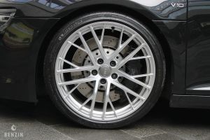 Audi R8 V10 manual - 2009