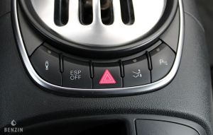 Audi R8 V10 manual - 2009