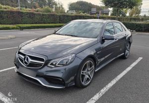 Mercedes-Benz E63 AMG - 2010