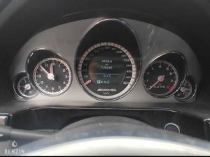 Mercedes-Benz E63 AMG - 2010