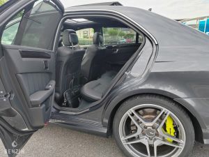 Mercedes-Benz E63 AMG - 2010