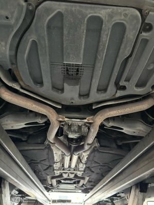 Mercedes-Benz E63 AMG - 2010