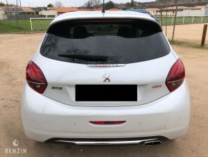 Peugeot 208 GTI - 2017
