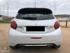 Peugeot 208 GTI - 2017