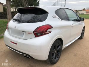 Peugeot 208 GTI - 2017