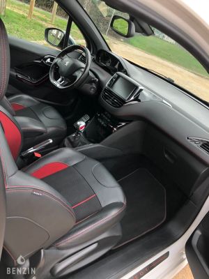 Peugeot 208 GTI - 2017