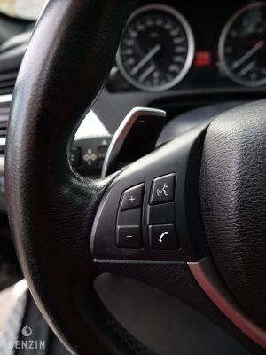 BMW X6 50i xDrive - 2012