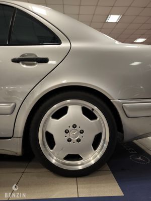 Mercedes-Benz E55 AMG W210 - 1999