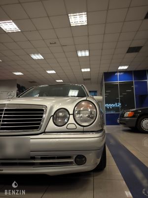 Mercedes-Benz E55 AMG W210 - 1999