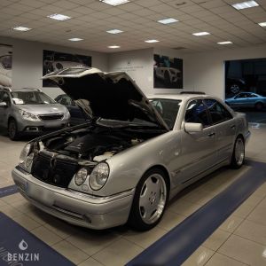 Mercedes-Benz E55 AMG W210 - 1999
