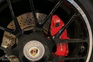 Porsche 911 type 997 GTS Cabriolet - 2012