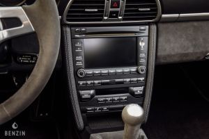 Porsche 911 type 997 GTS Cabriolet - 2012