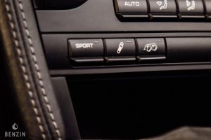 Porsche 911 type 997 GTS Cabriolet - 2012