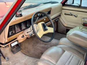 Jeep SJ Grand Wagoneer - 1987
