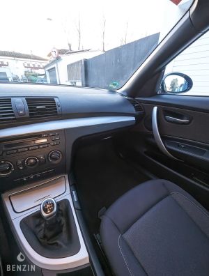 BMW 125i cabriolet e88 - 2008*Flash