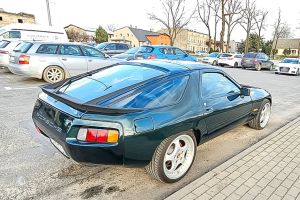 Porsche 928 S - 1983