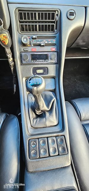 Porsche 928 S - 1983