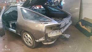 Porsche 928 S - 1983