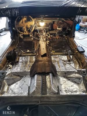 Porsche 928 S - 1983