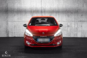 Peugeot 208 GTI - 2015