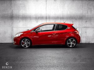 Peugeot 208 GTI - 2015