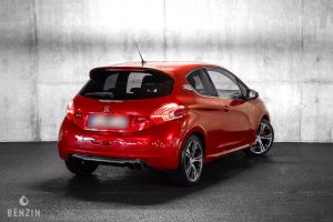 Peugeot 208 GTI - 2015