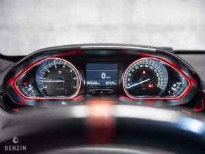 Peugeot 208 GTI - 2015